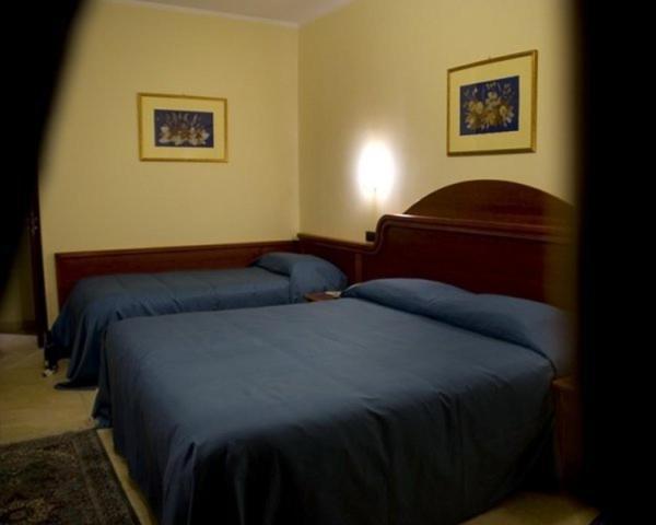 Hotel Duca Di Calabria Serra San Bruno Exterior photo