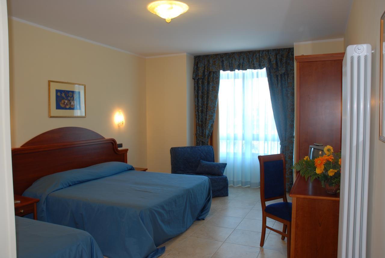 Hotel Duca Di Calabria Serra San Bruno Exterior photo